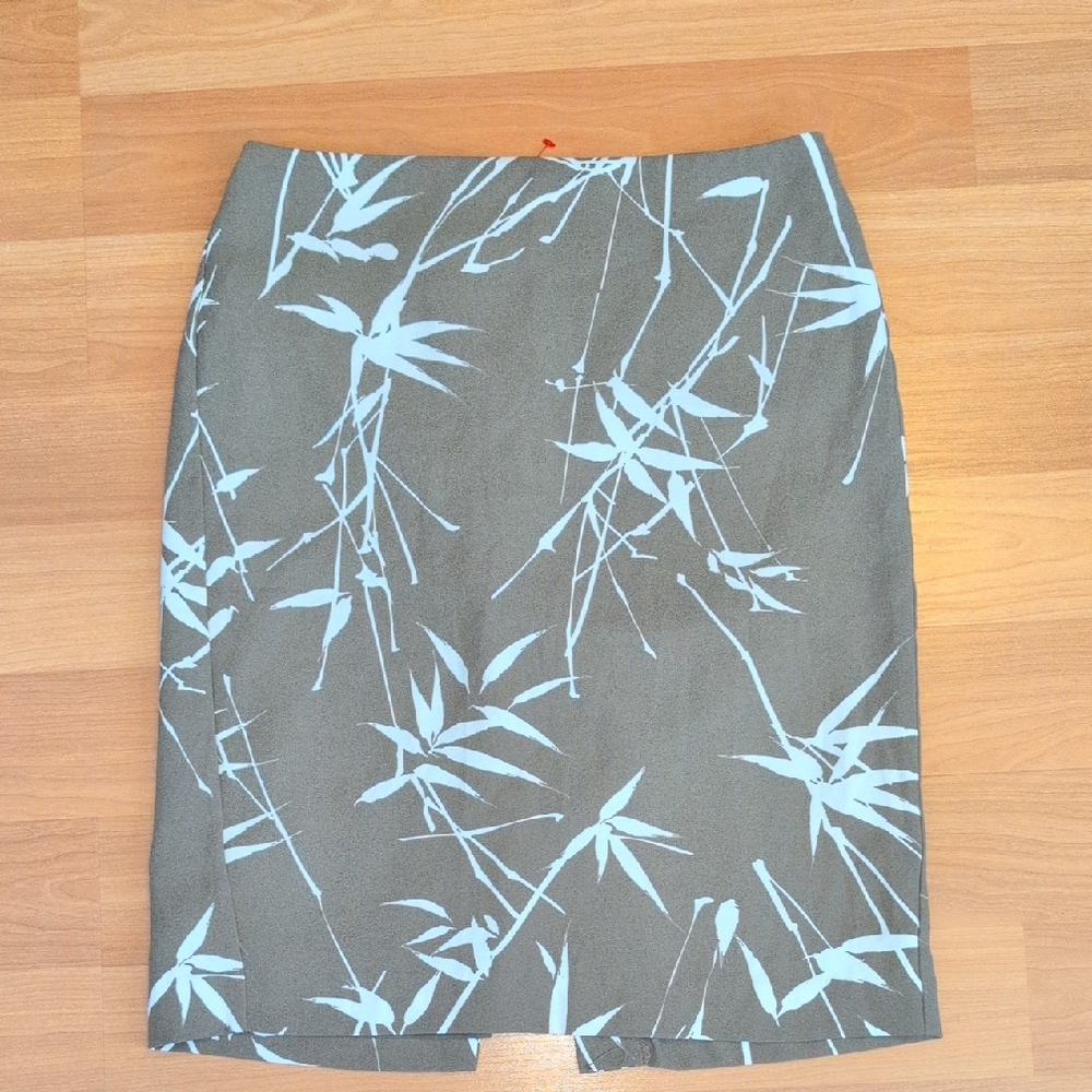 Banana Republic Bamboo Print Knee-Length Pencil Skirt Size 8